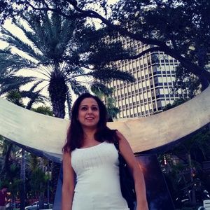 Meet your Posher, Farhana